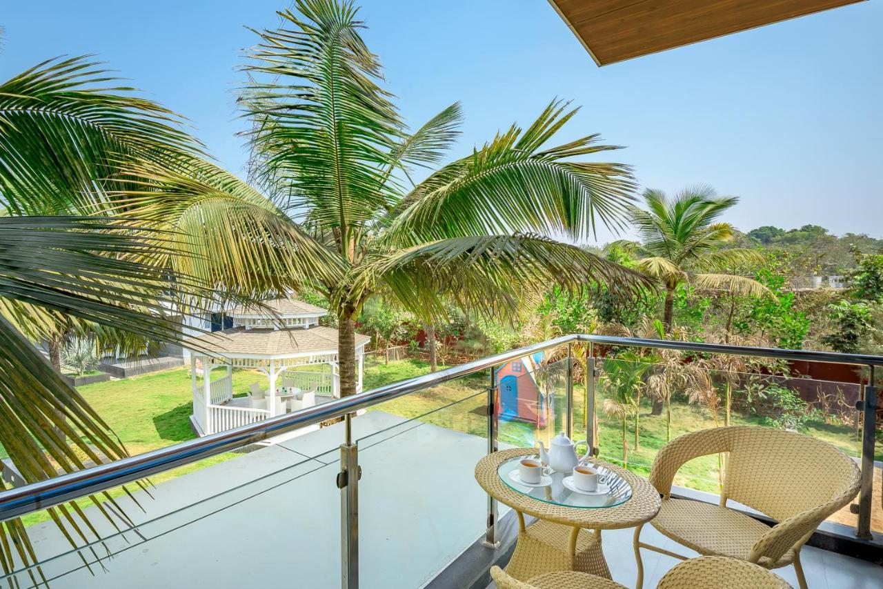 Saffronstays Palm Paradise, Kalyan Khadavli - Swimming Pool With Water Slides, Gazebo And Indoor Games Padghe Экстерьер фото