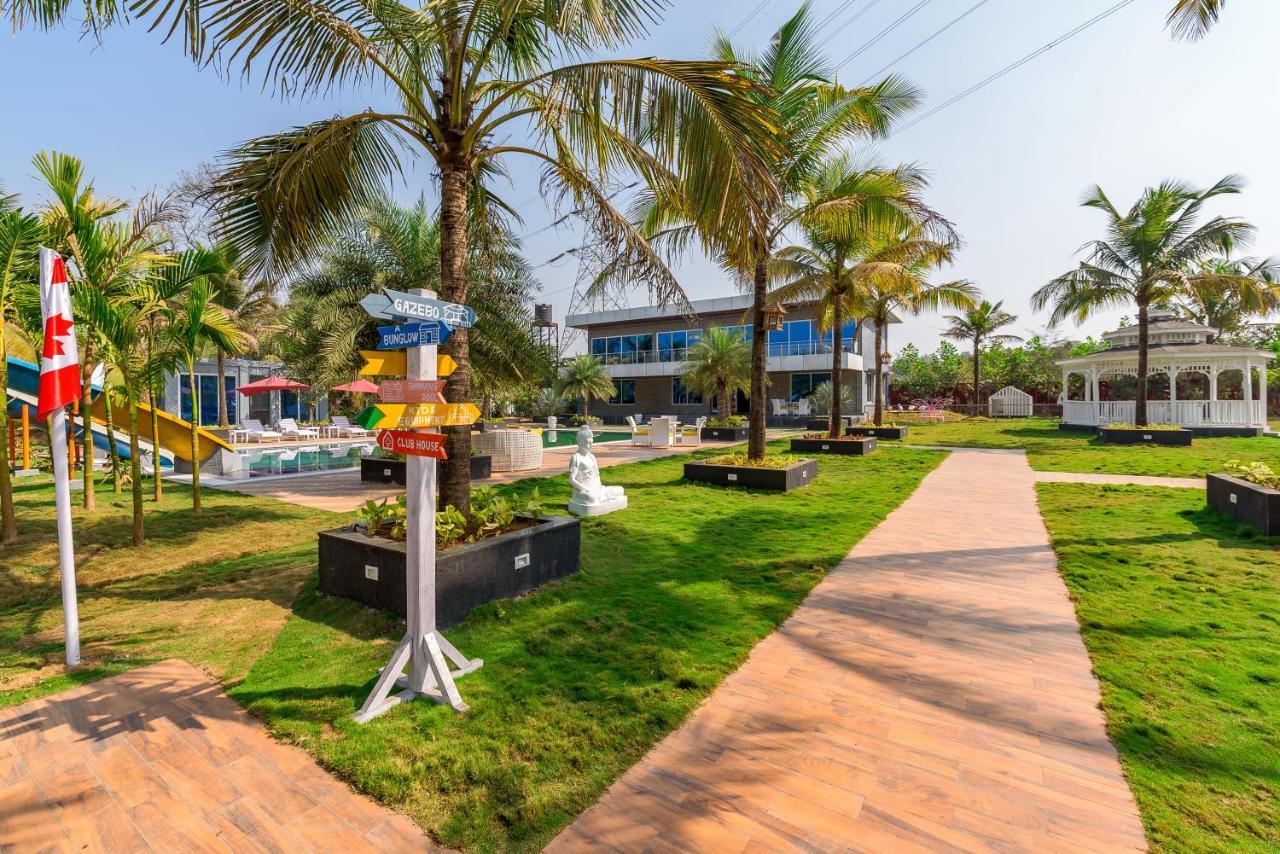 Saffronstays Palm Paradise, Kalyan Khadavli - Swimming Pool With Water Slides, Gazebo And Indoor Games Padghe Экстерьер фото